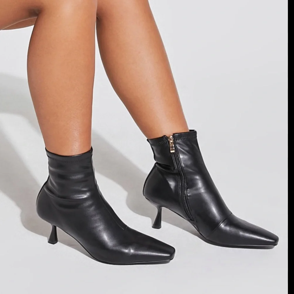BILLINI SARAH BOOTS black size 6